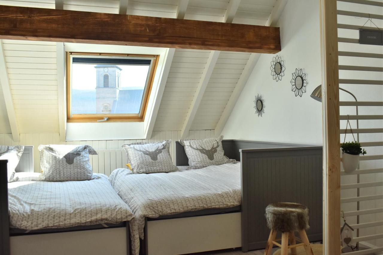 Charmant studio, le petit gris des montagnes Mouthe Extérieur photo