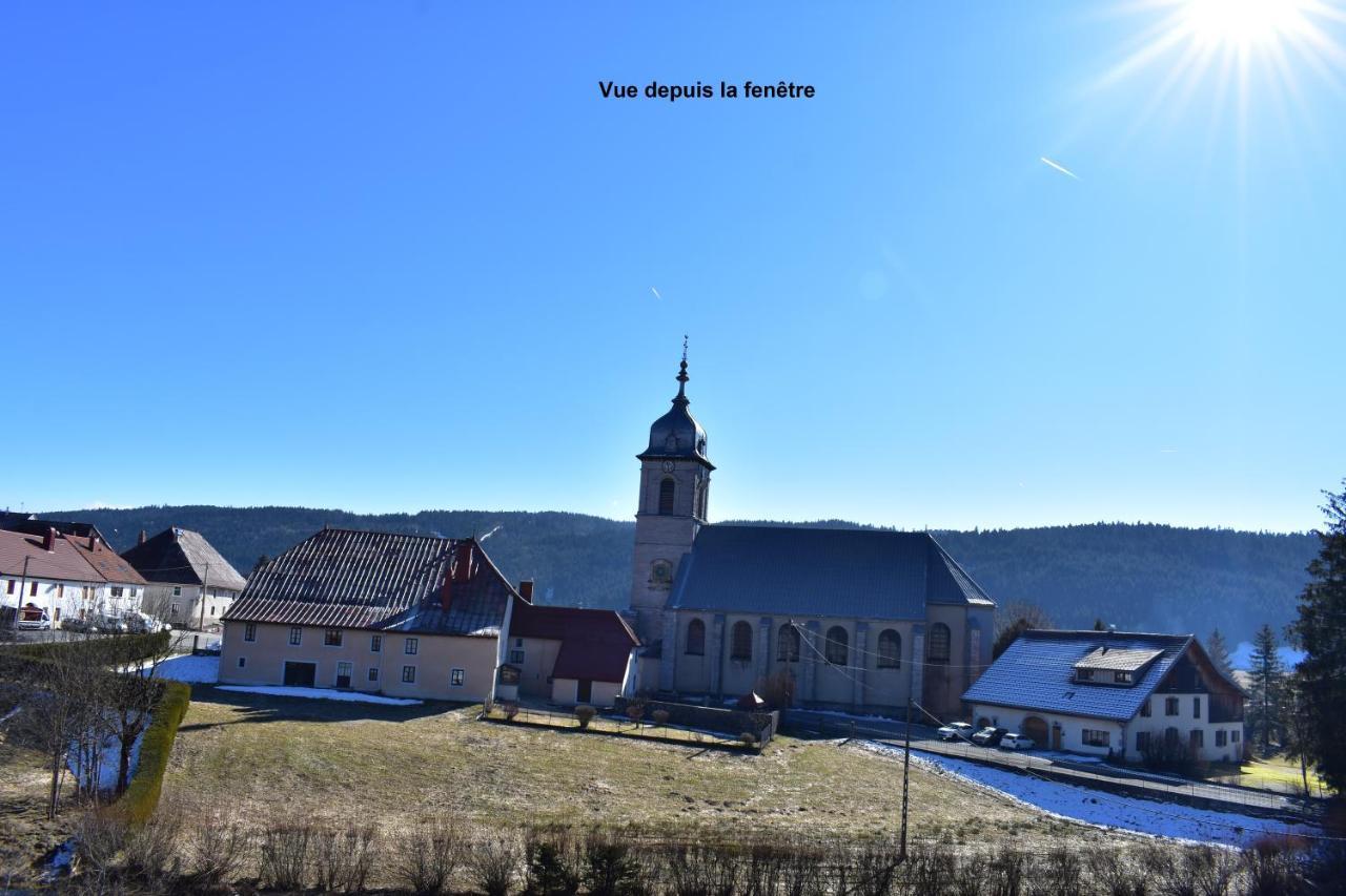 Charmant studio, le petit gris des montagnes Mouthe Extérieur photo